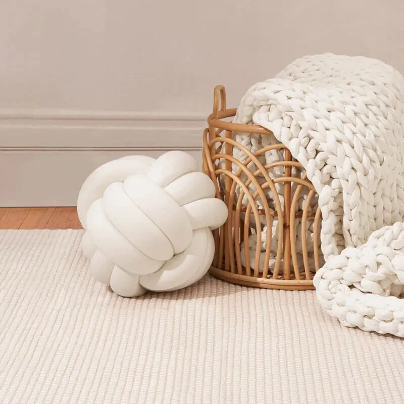 Knot Pillow - TricoSy