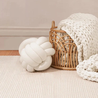 Knot Pillow - TricoSy